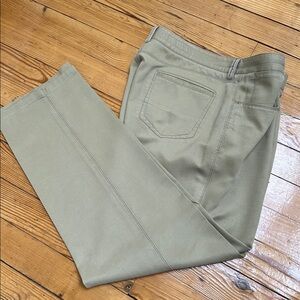 Tommy Bahama Men’s Khaki Chinos  38 x 31